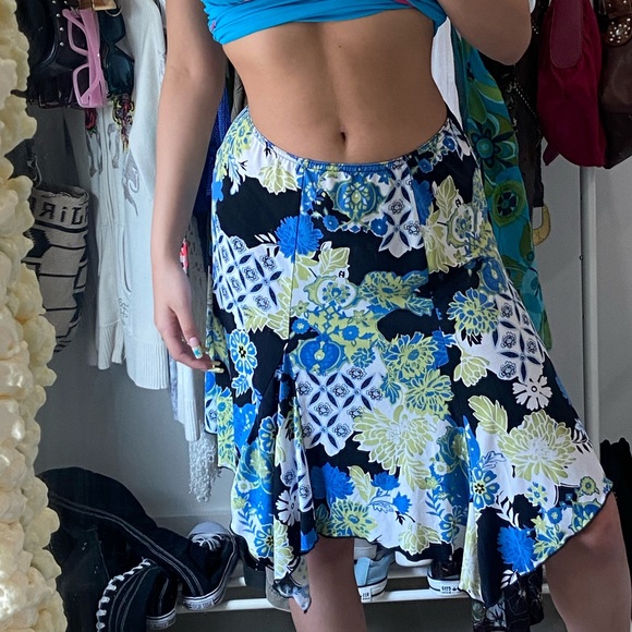 MIDI SKIRT ⚜️ - Picture 2 of 4